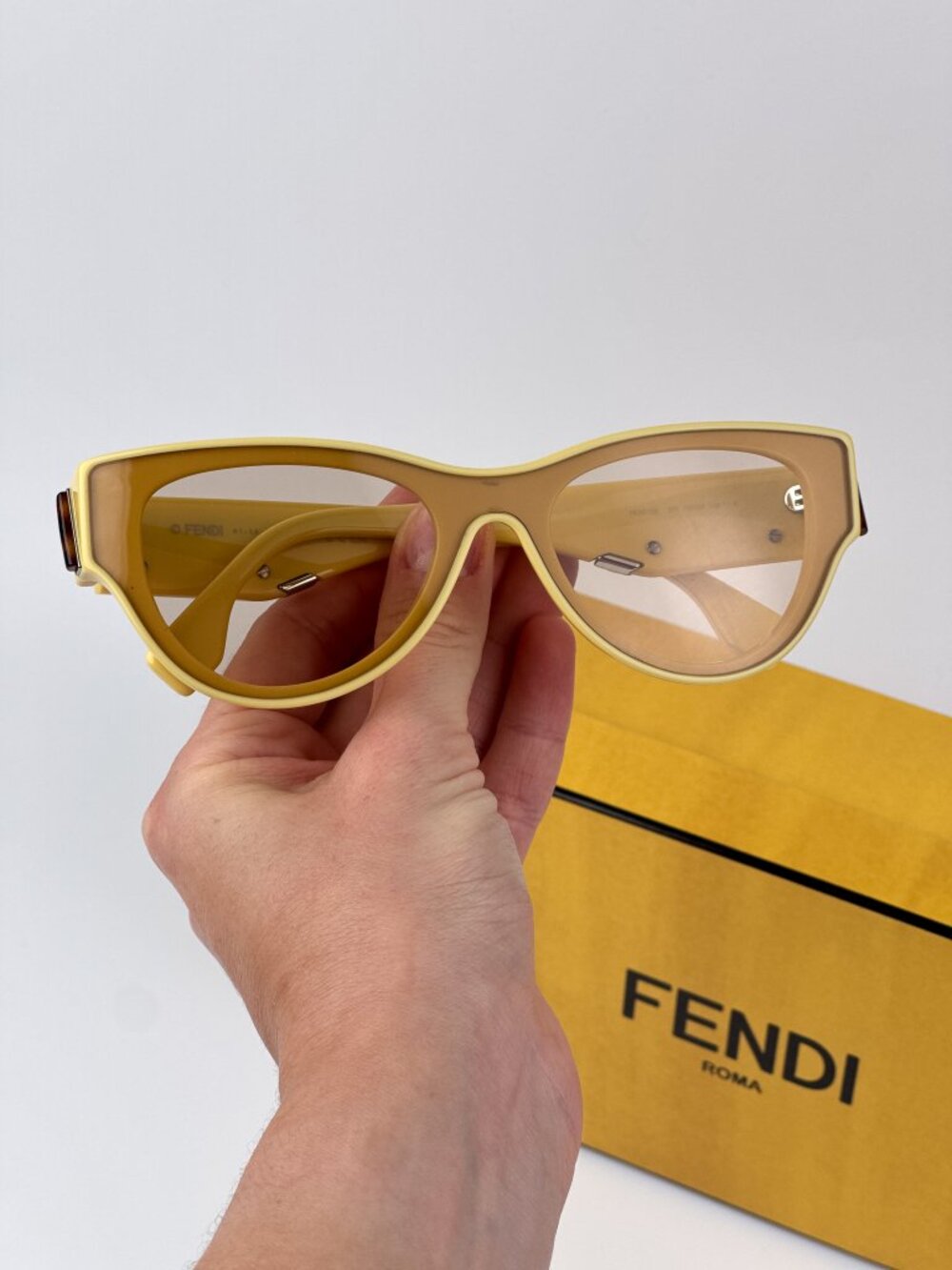 FENDI FE40135I 39E YELLOW CAT EYE SUNGLASSES